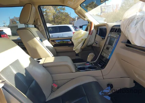 2010 Lincoln Navigator z USA, uszkodzony, nr VIN 5LMJJ2H58AEJ01071